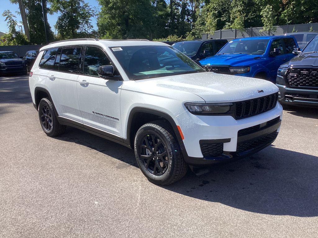 new 2025 Jeep Grand Cherokee L car, priced at $42,307