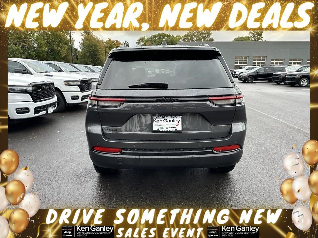 new 2025 Jeep Grand Cherokee car, priced at $44,030