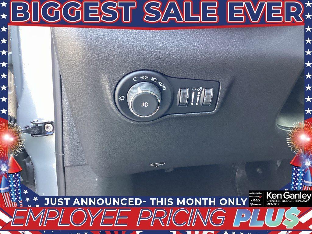 new 2025 Jeep Compass car, priced at $29,176