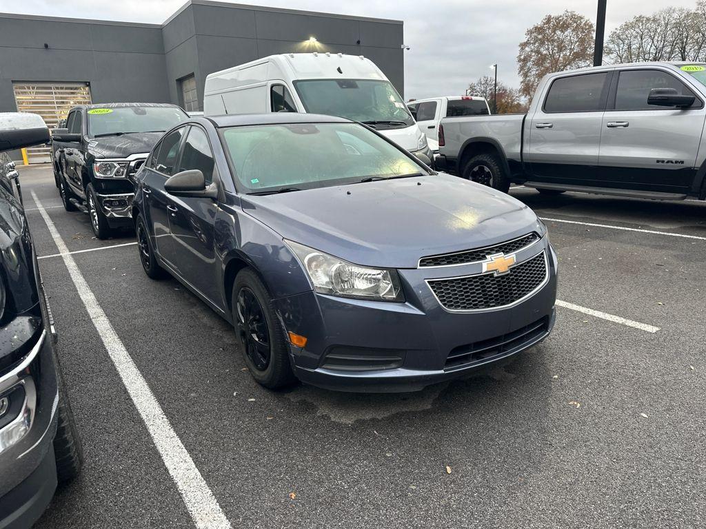 used 2014 Chevrolet Cruze car, priced at $6,600