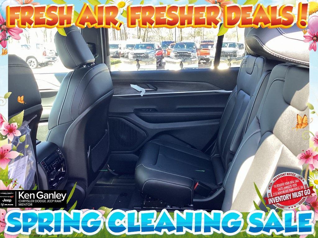 new 2025 Jeep Grand Cherokee L car, priced at $45,846