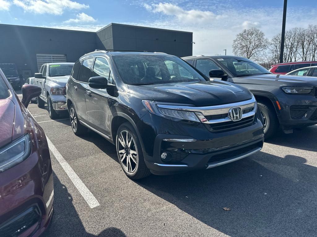 used 2022 Honda Pilot car, priced at $37,150