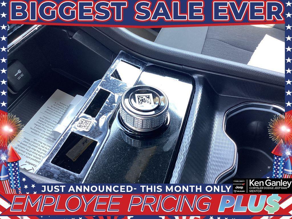 new 2025 Jeep Grand Cherokee L car, priced at $41,125