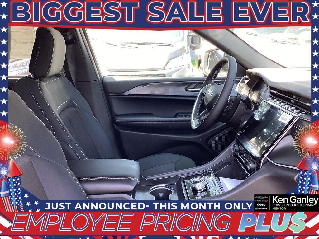 new 2025 Jeep Grand Cherokee L car, priced at $41,125