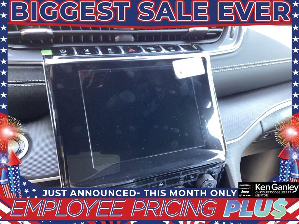 new 2025 Jeep Grand Cherokee L car, priced at $41,125