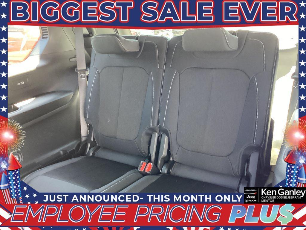 new 2025 Jeep Grand Cherokee L car, priced at $41,125