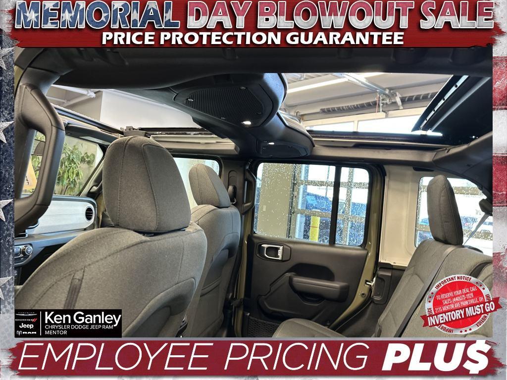 new 2025 Jeep Wrangler car, priced at $47,088