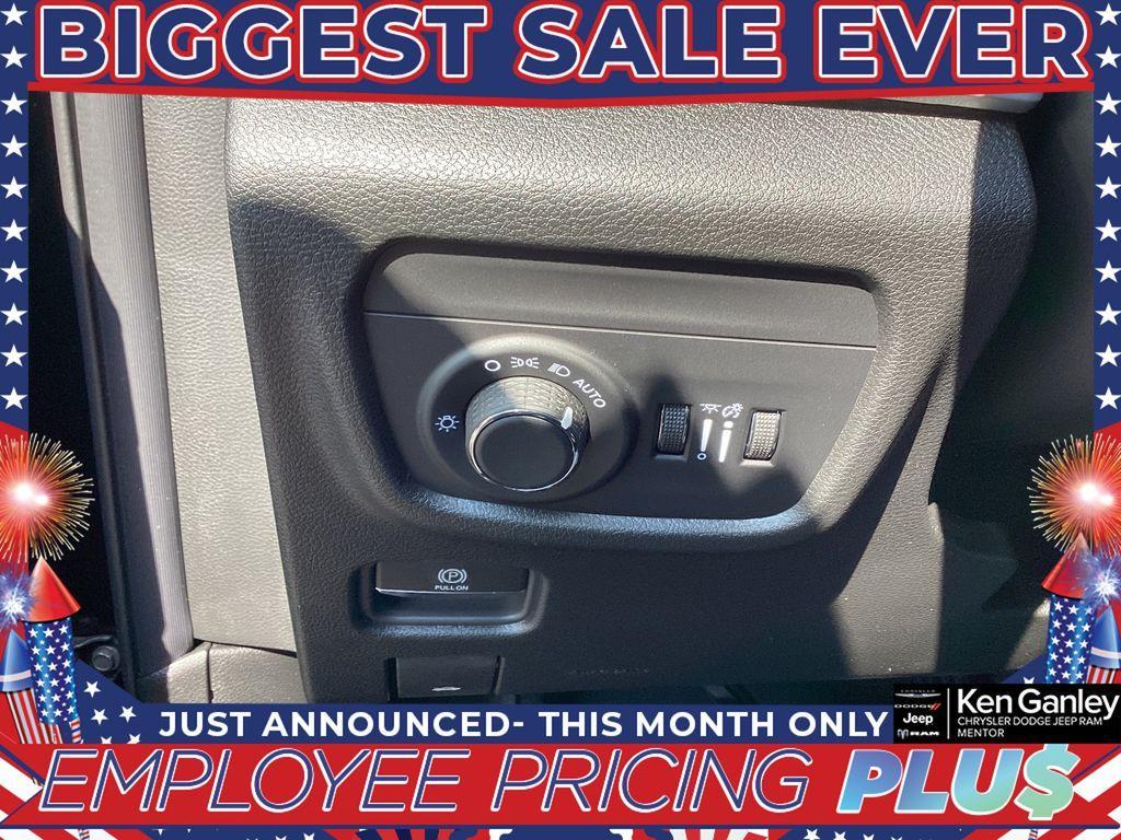 new 2025 Jeep Grand Cherokee L car, priced at $43,452