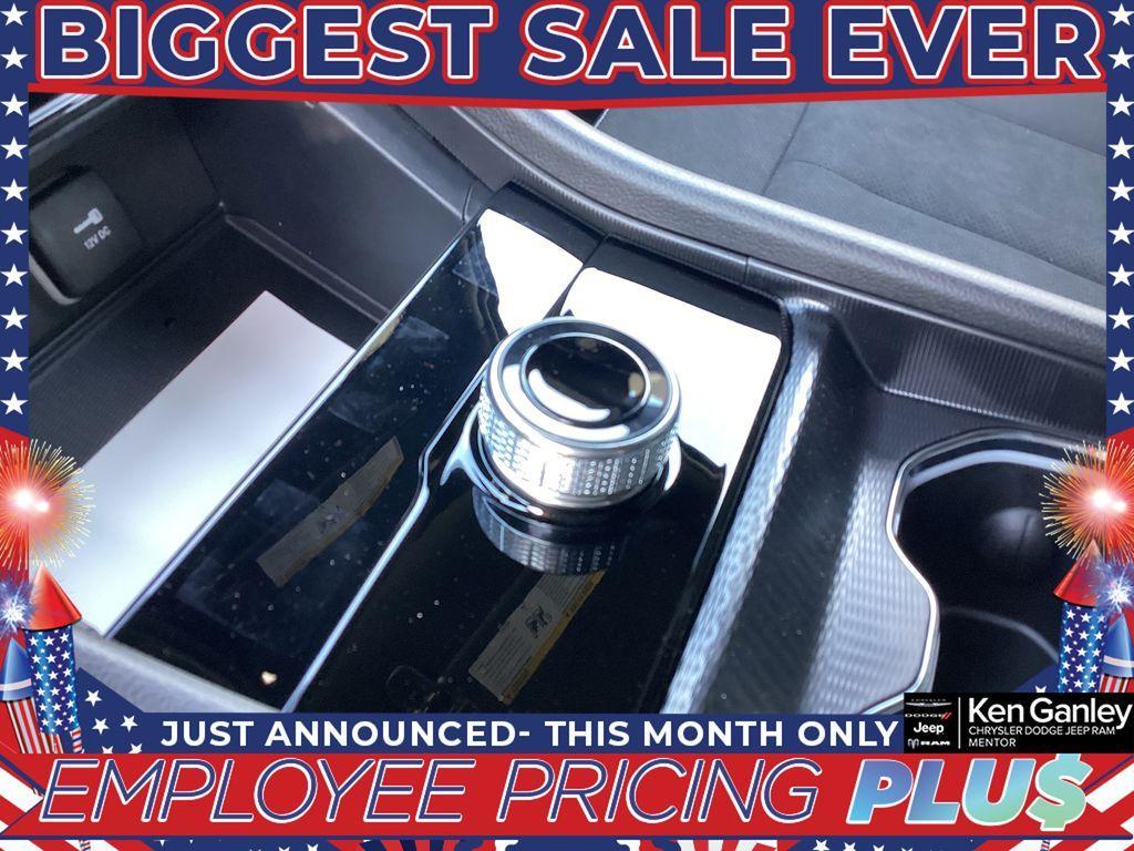 new 2025 Jeep Grand Cherokee L car, priced at $43,452