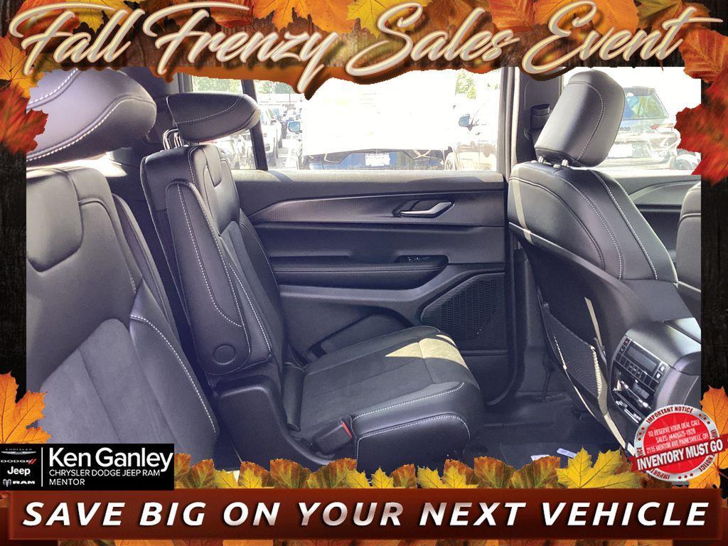 new 2025 Jeep Grand Cherokee L car, priced at $42,152