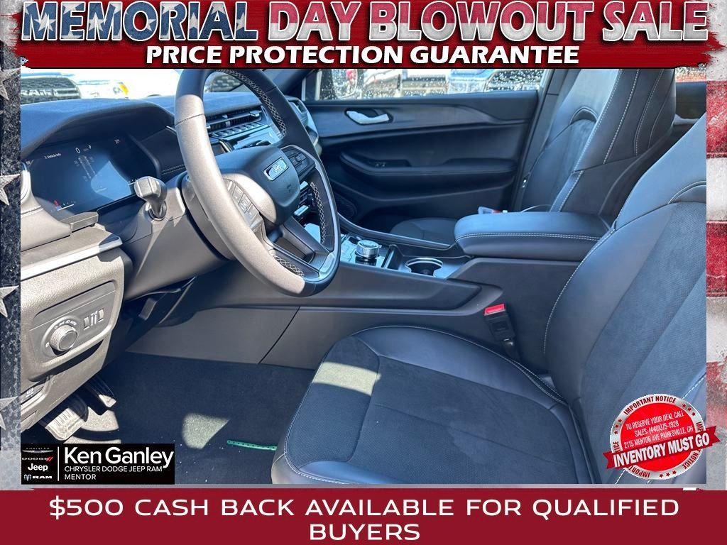 new 2025 Jeep Grand Cherokee car, priced at $41,255