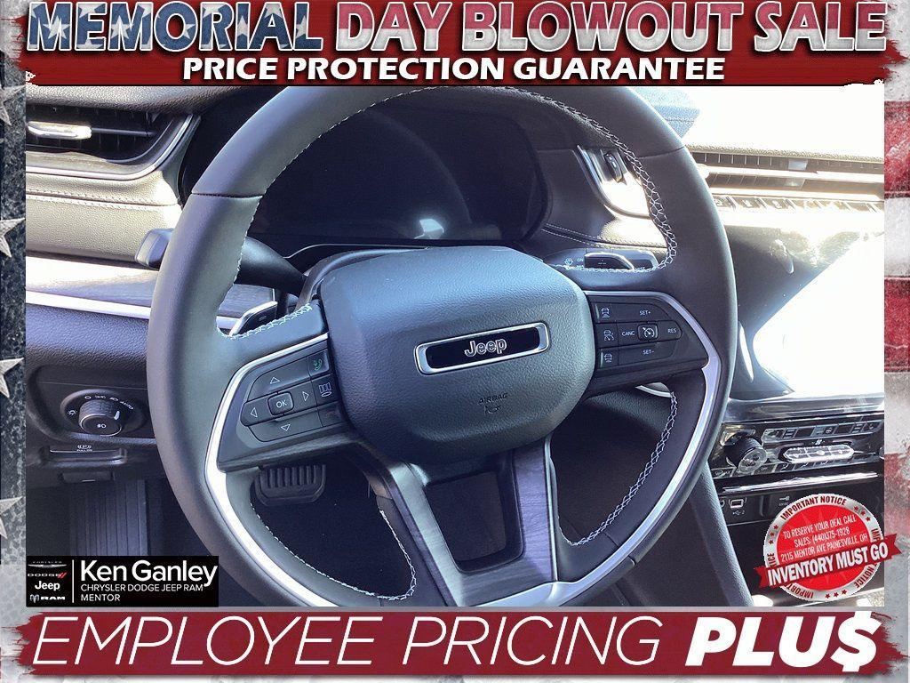 new 2025 Jeep Grand Cherokee car, priced at $41,986
