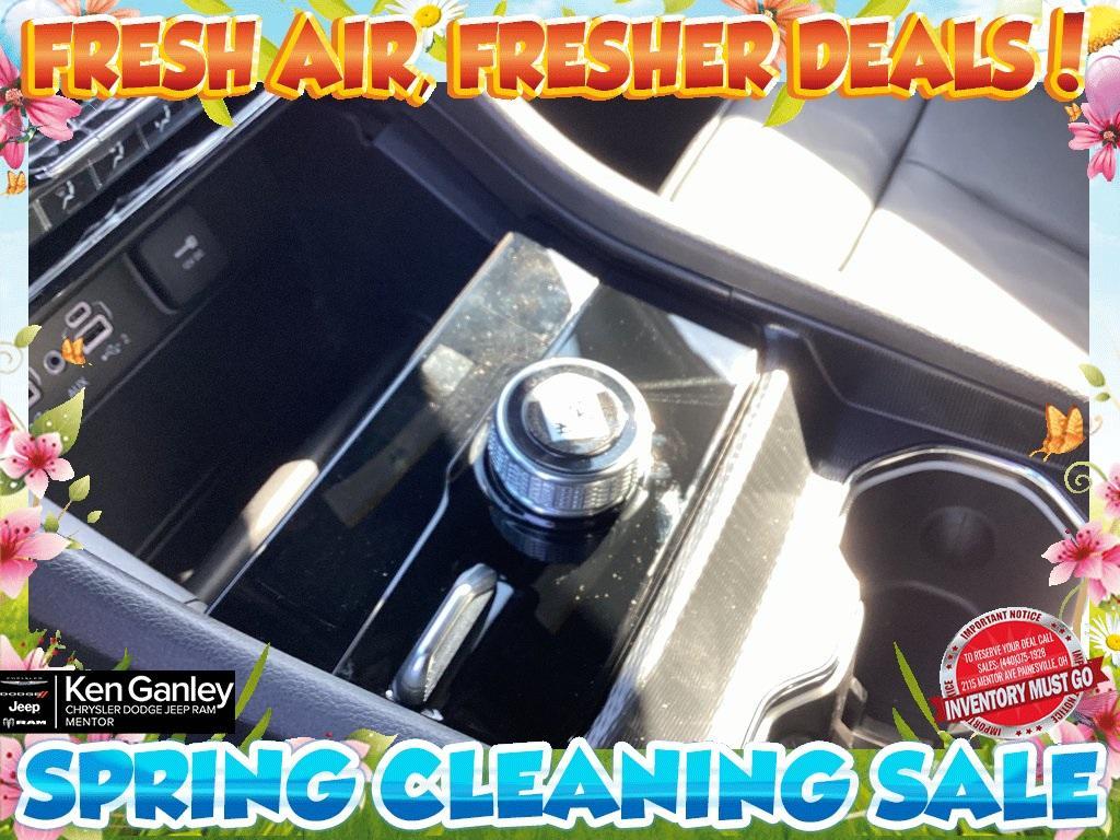 new 2025 Jeep Grand Cherokee car, priced at $43,933