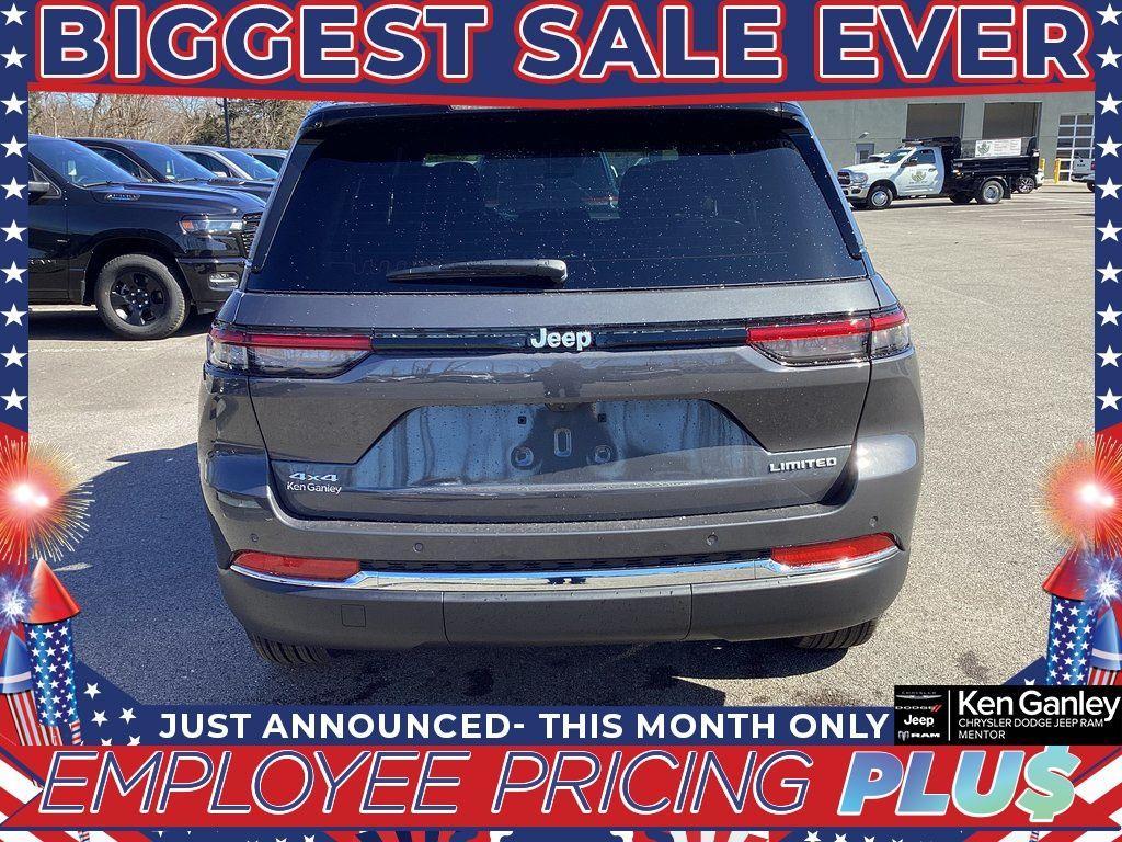 new 2025 Jeep Grand Cherokee car, priced at $42,236