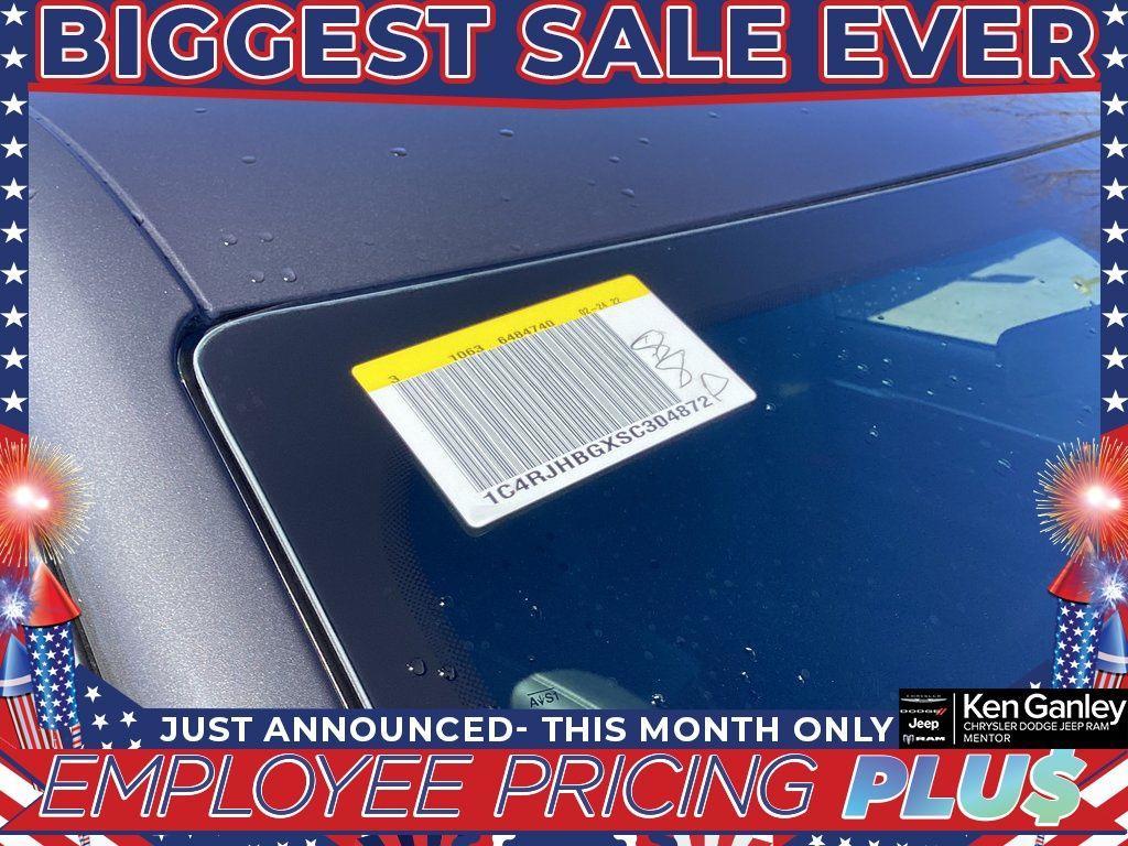 new 2025 Jeep Grand Cherokee car, priced at $42,236