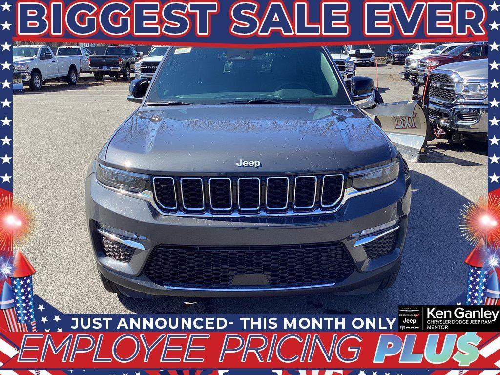 new 2025 Jeep Grand Cherokee car, priced at $42,236