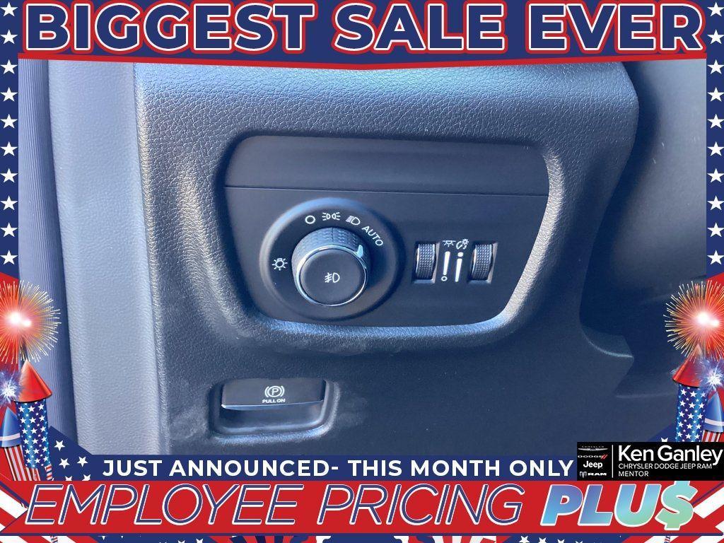 new 2025 Jeep Grand Cherokee car, priced at $42,236