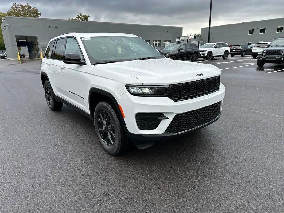 new 2025 Jeep Grand Cherokee car, priced at $44,435