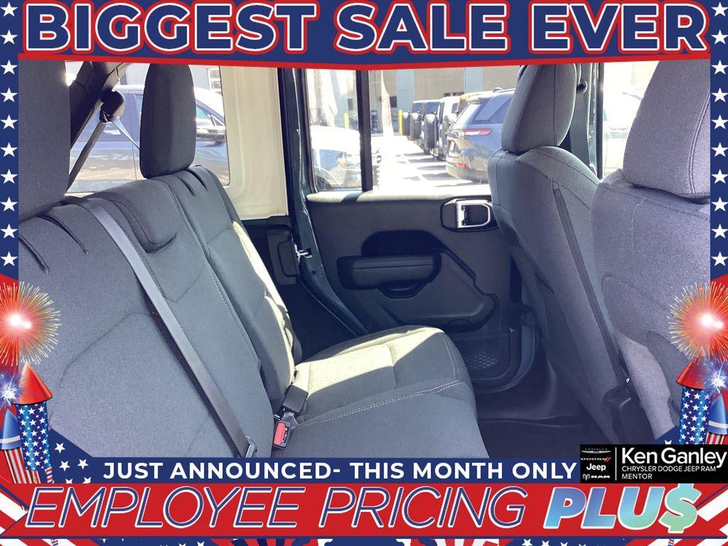 new 2025 Jeep Wrangler car, priced at $48,090