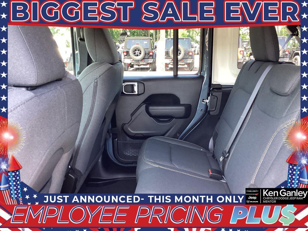 new 2025 Jeep Wrangler car, priced at $48,090