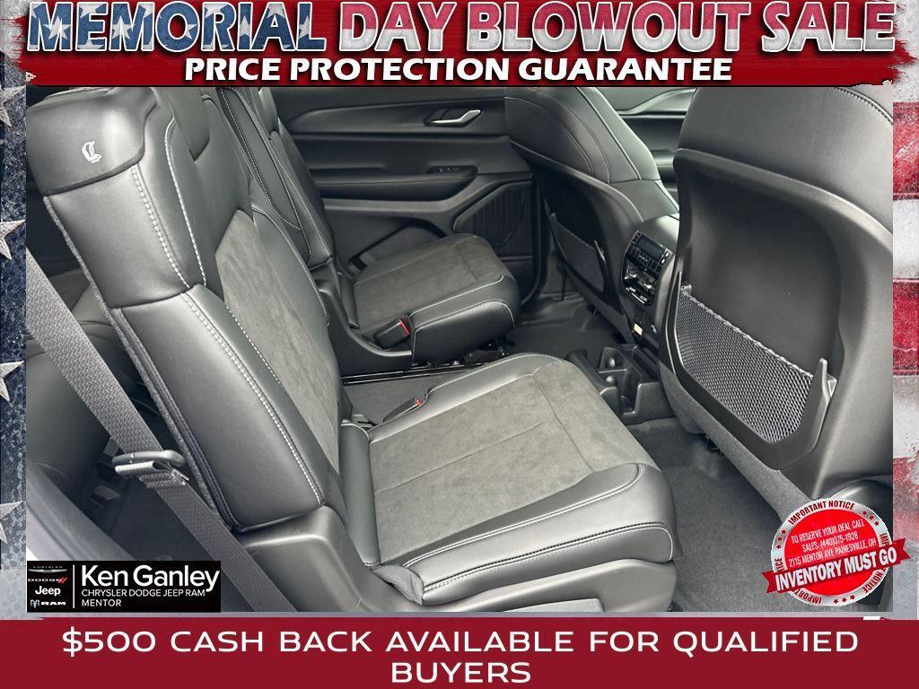 new 2025 Jeep Grand Cherokee L car, priced at $42,657
