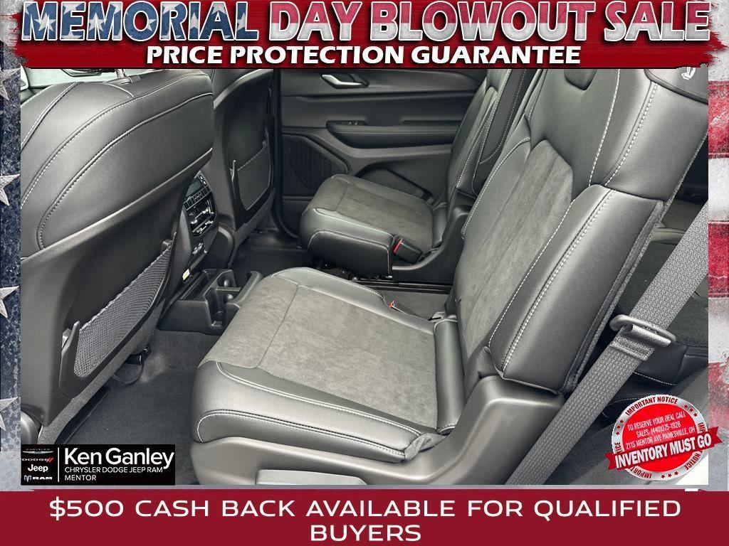new 2025 Jeep Grand Cherokee L car, priced at $42,657