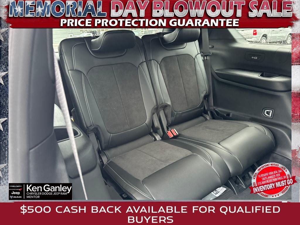 new 2025 Jeep Grand Cherokee L car, priced at $42,657