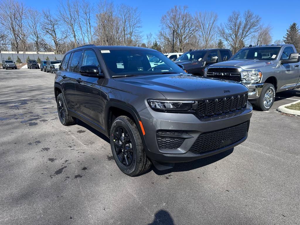 new 2025 Jeep Grand Cherokee car, priced at $39,958