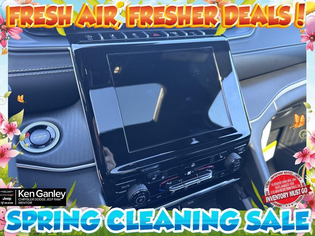 new 2025 Jeep Grand Cherokee car, priced at $39,958