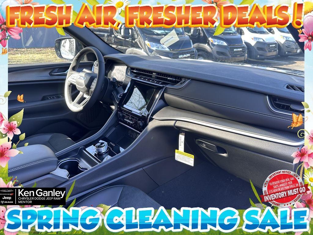 new 2025 Jeep Grand Cherokee car, priced at $39,958