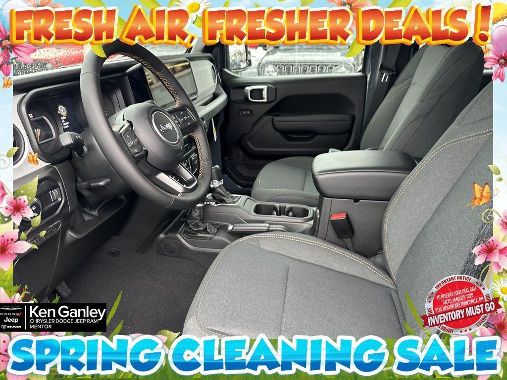 new 2025 Jeep Gladiator car, priced at $44,643