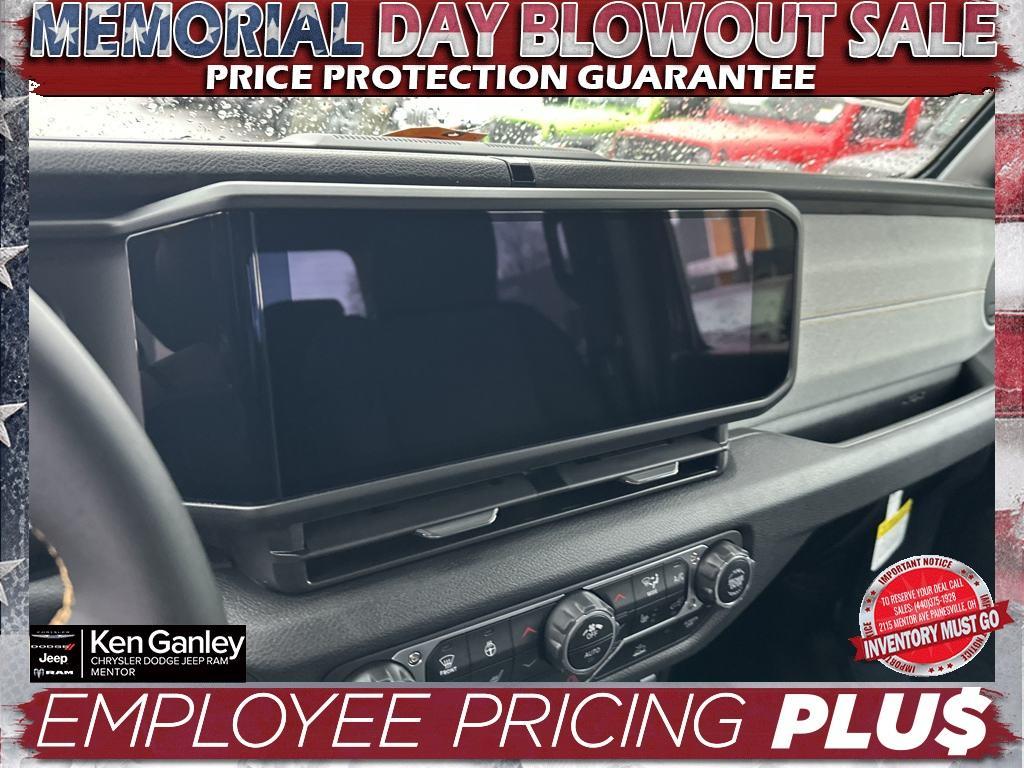 new 2025 Jeep Gladiator car, priced at $40,916