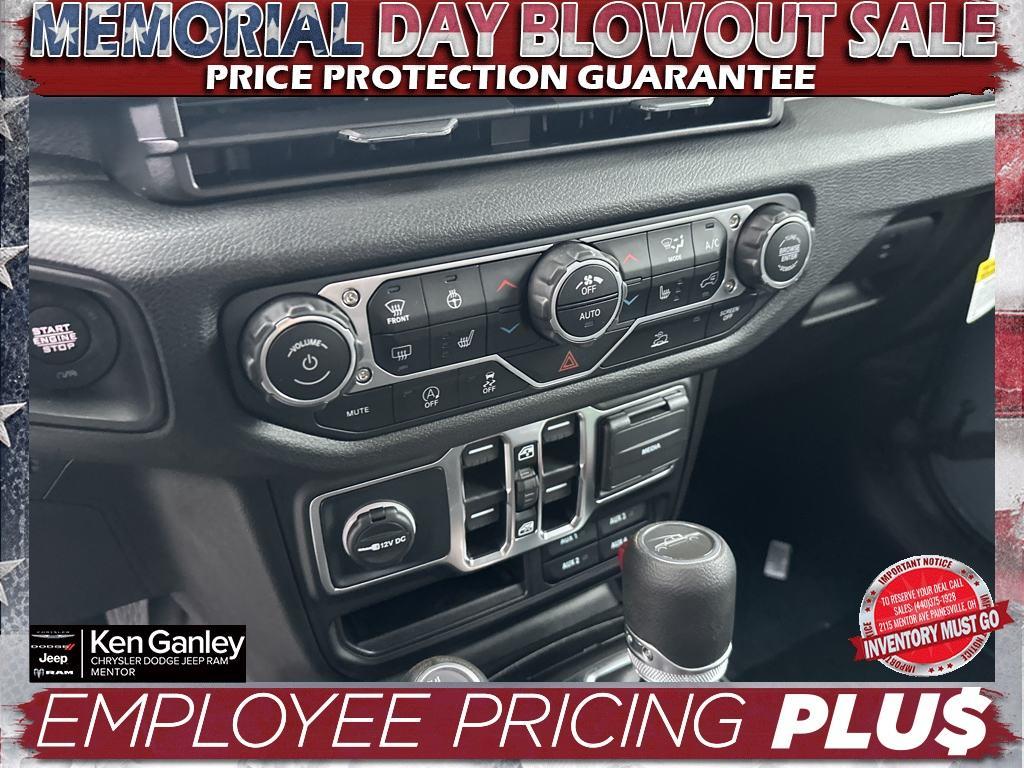 new 2025 Jeep Gladiator car, priced at $40,916