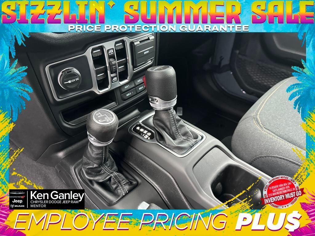 new 2025 Jeep Gladiator car, priced at $39,997