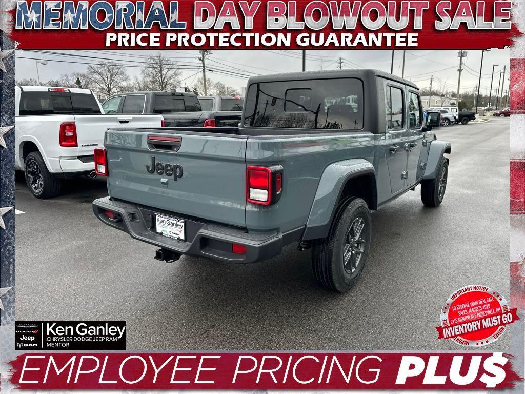 new 2025 Jeep Gladiator car, priced at $43,793