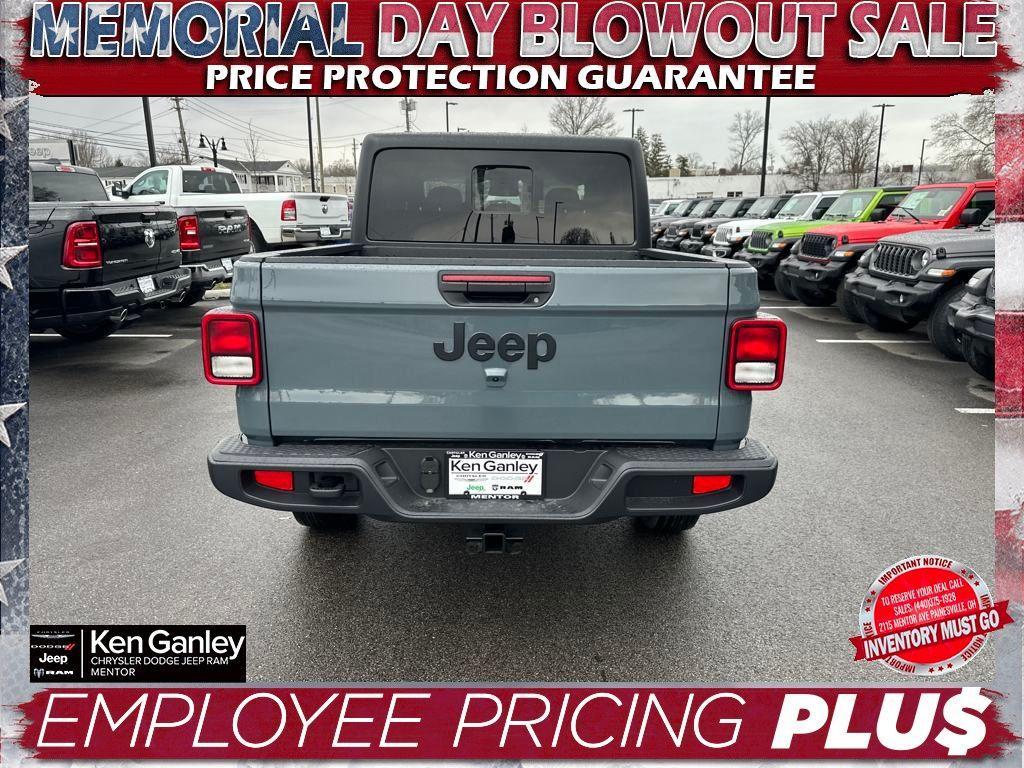 new 2025 Jeep Gladiator car, priced at $43,793