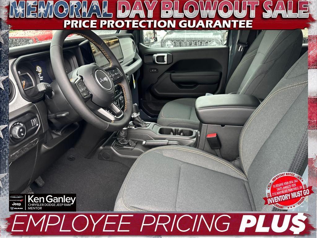 new 2025 Jeep Gladiator car, priced at $43,793