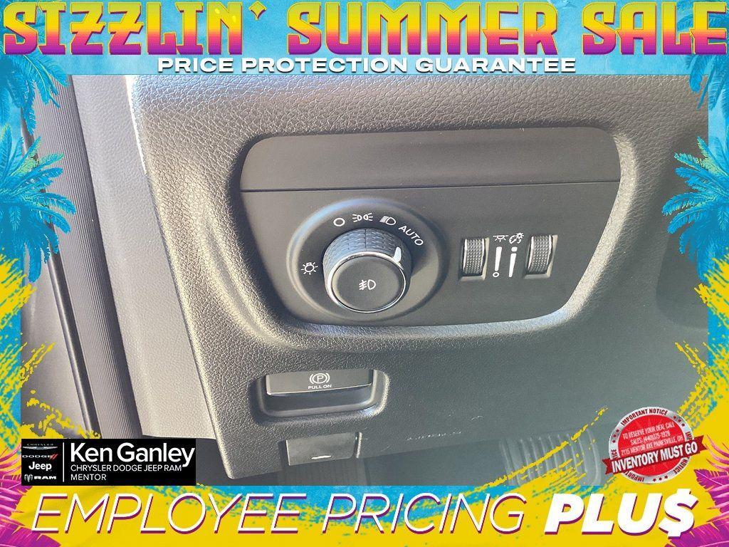 new 2025 Jeep Grand Cherokee car, priced at $44,951