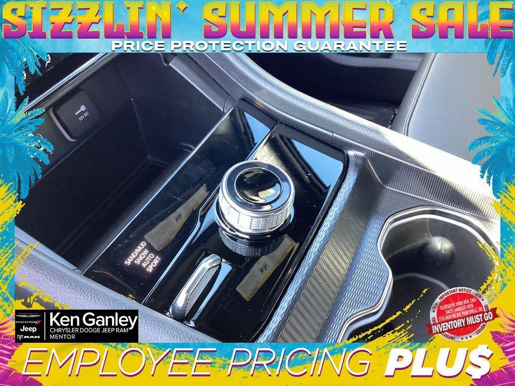 new 2025 Jeep Grand Cherokee car, priced at $44,951