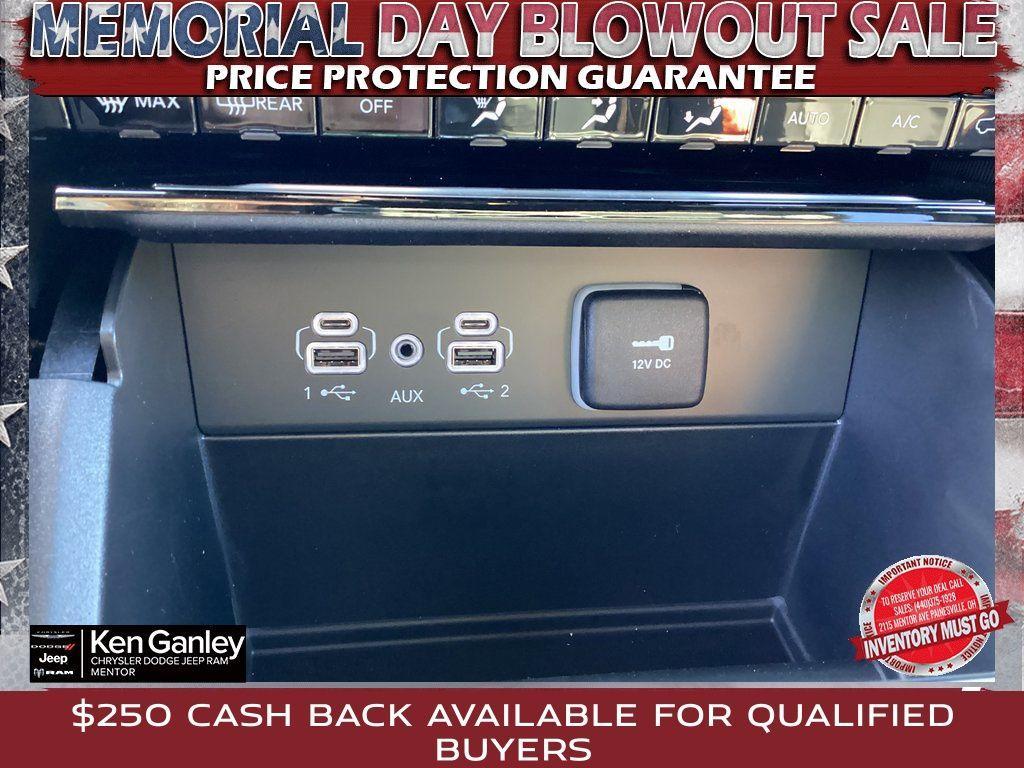 new 2025 Jeep Grand Cherokee car, priced at $44,701