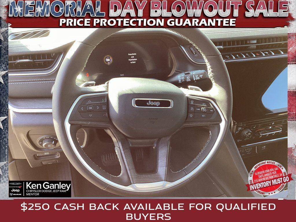 new 2025 Jeep Grand Cherokee car, priced at $44,701
