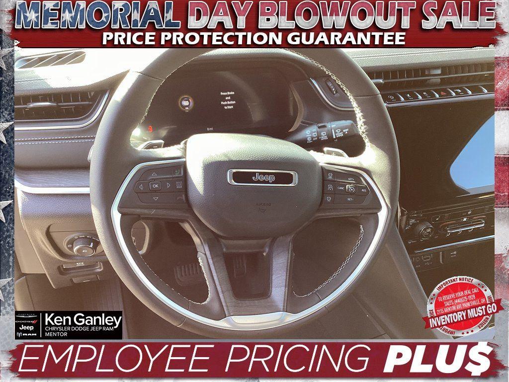 new 2025 Jeep Grand Cherokee car, priced at $44,701