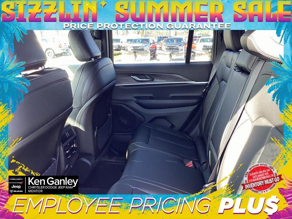 new 2025 Jeep Grand Cherokee car, priced at $44,951