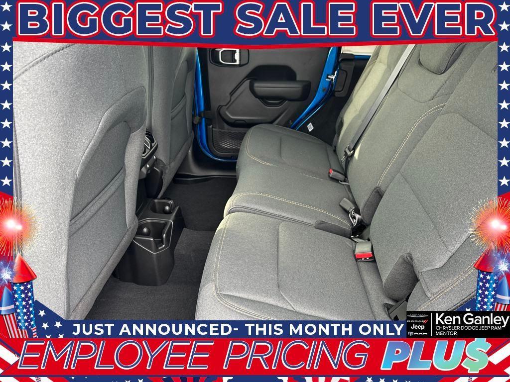 new 2025 Jeep Wrangler car, priced at $44,188