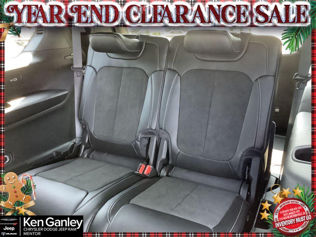 new 2025 Jeep Grand Cherokee L car, priced at $37,993