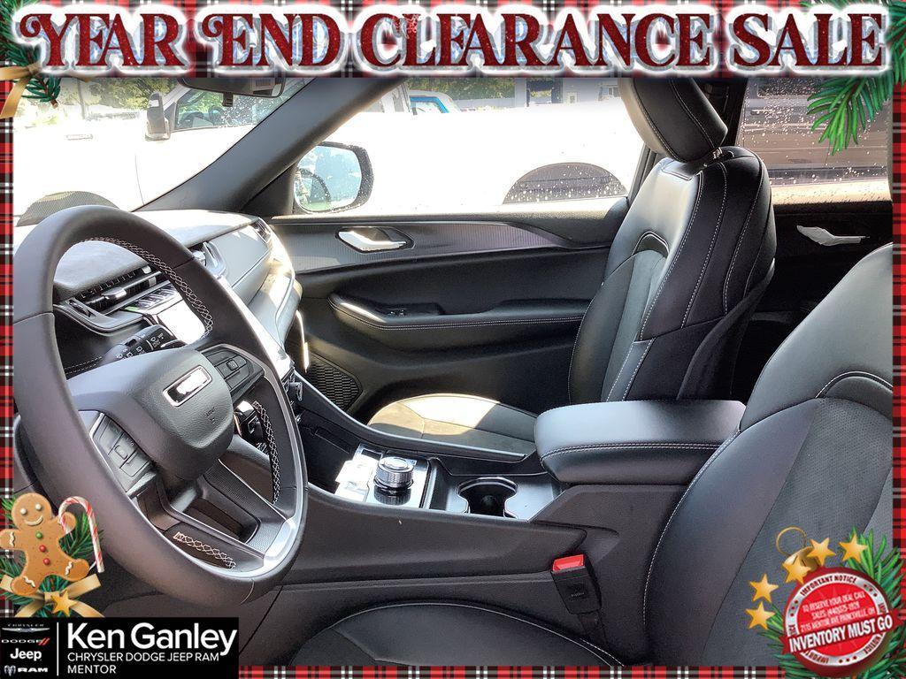 new 2025 Jeep Grand Cherokee L car, priced at $37,993