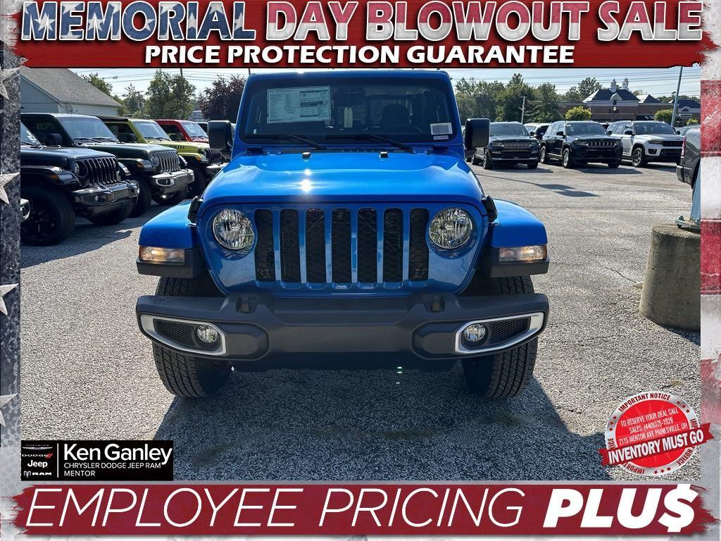 new 2023 Jeep Gladiator car, priced at $43,277