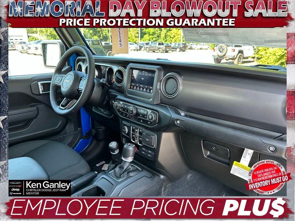 new 2023 Jeep Gladiator car, priced at $43,277