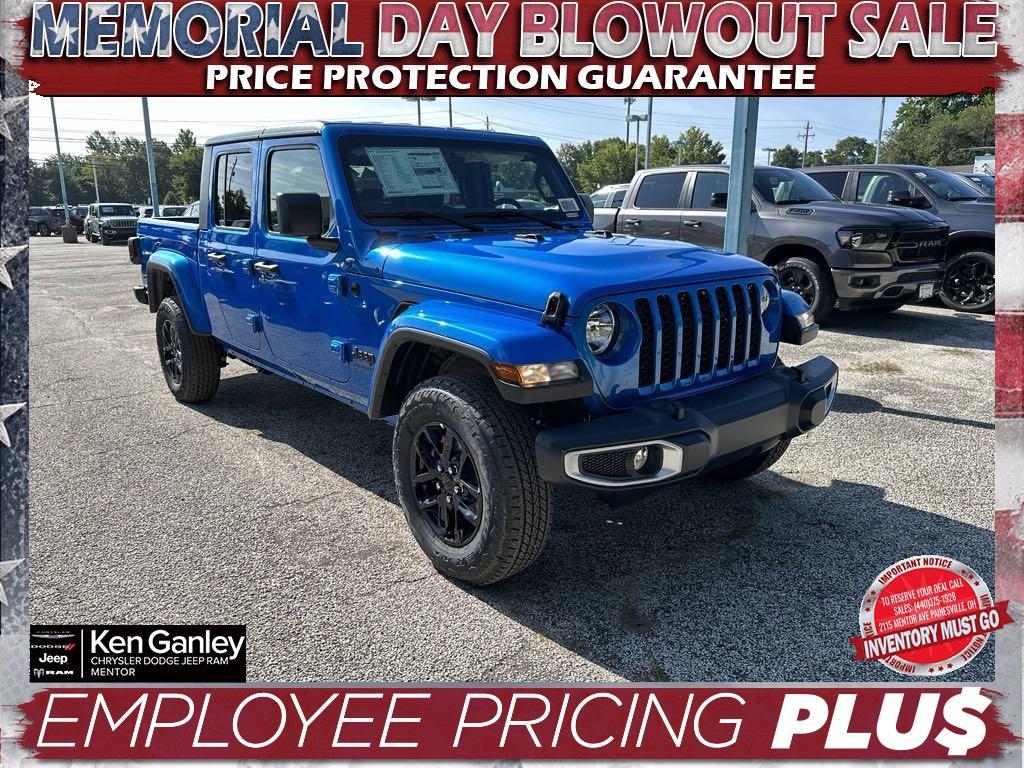 new 2023 Jeep Gladiator car, priced at $43,277