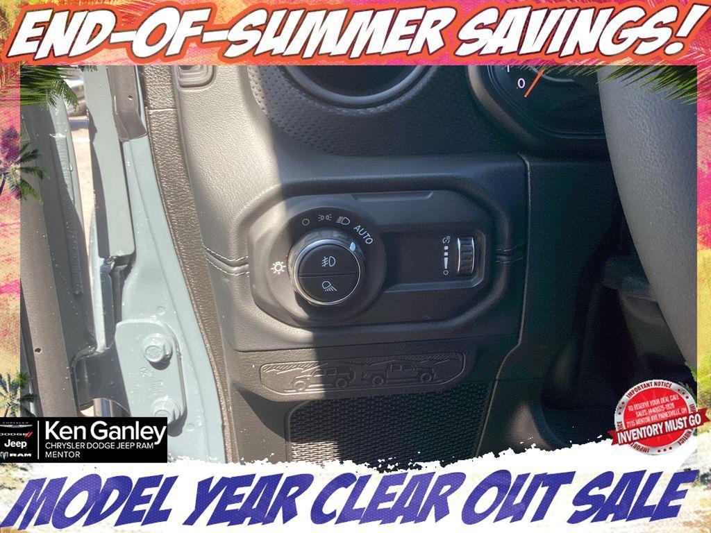 new 2025 Jeep Gladiator car, priced at $44,450